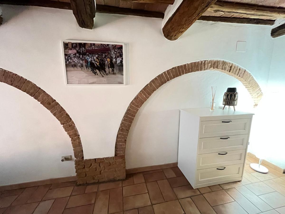 Gli Archi Nel Cuore Di Σιένα Εξωτερικό φωτογραφία