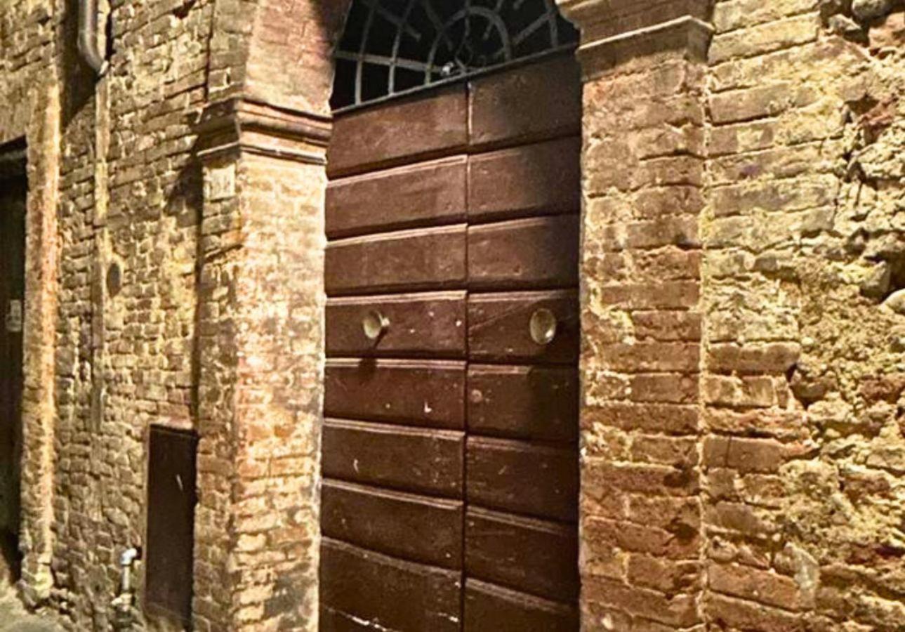 Gli Archi Nel Cuore Di Σιένα Εξωτερικό φωτογραφία